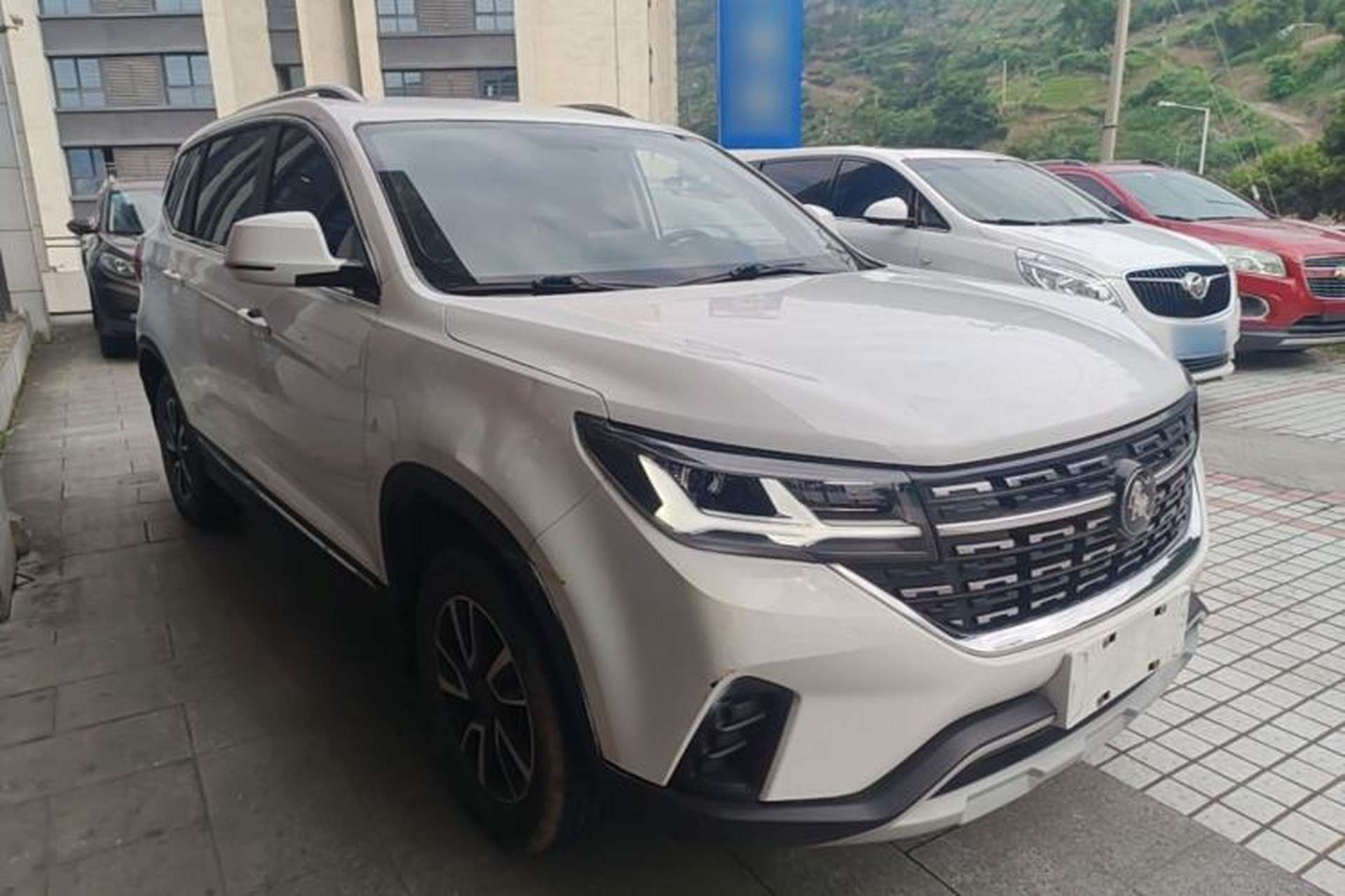 Used FORTHING T5 2022 Grand Edition 1.6L Manual Dream-Chasing Five-Seat Model Front Right 45 Deg