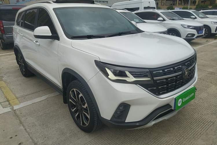 Used FORTHING T5 2022 Shengshi Version 1.5T Automatic - Yuanmeng Edition 5 Seats Front Right 45 Deg