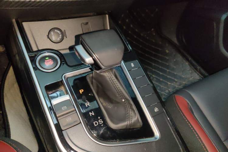 Used FORTHING T5 2022 Shengshi Version 1.5T Automatic - Yuanmeng Edition 5 Seats Gear Lever