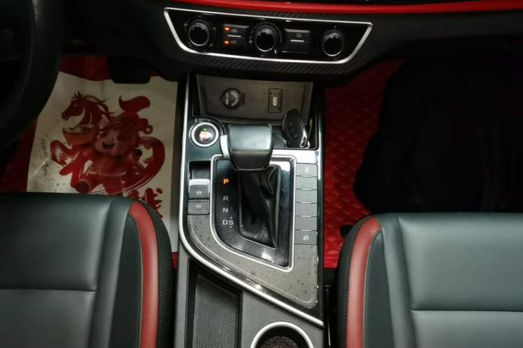 Used FORTHING T5 2022 Shengshi Version 1.5T Automatic - Yuanmeng Edition 5 Seats Gear Lever