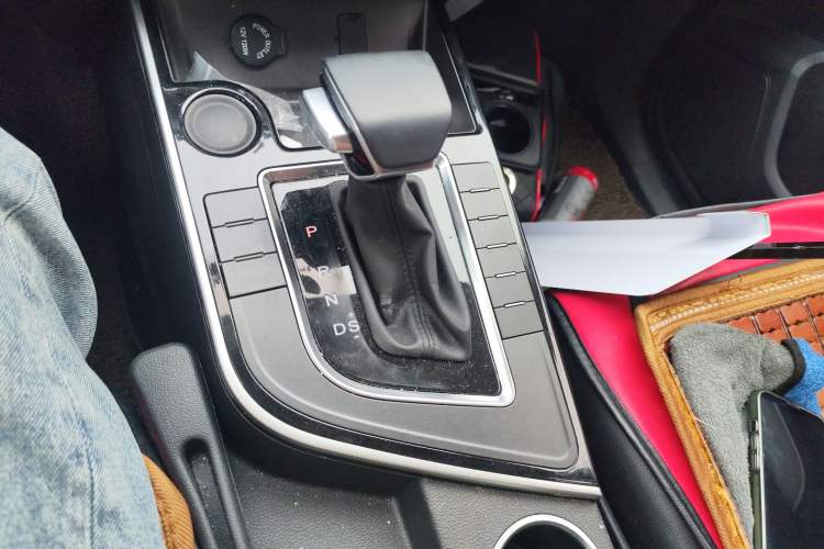 Used FORTHING T5 2022 Shengshi Edition 1.5T Automatic Dream Version Five Seats Gear Lever