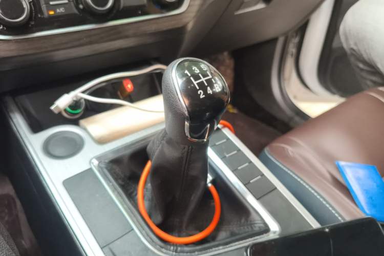 Used FORTHING T5 2022 Grand Edition 1.6L Manual Dream-Chasing Five-Seat Model Gear Lever