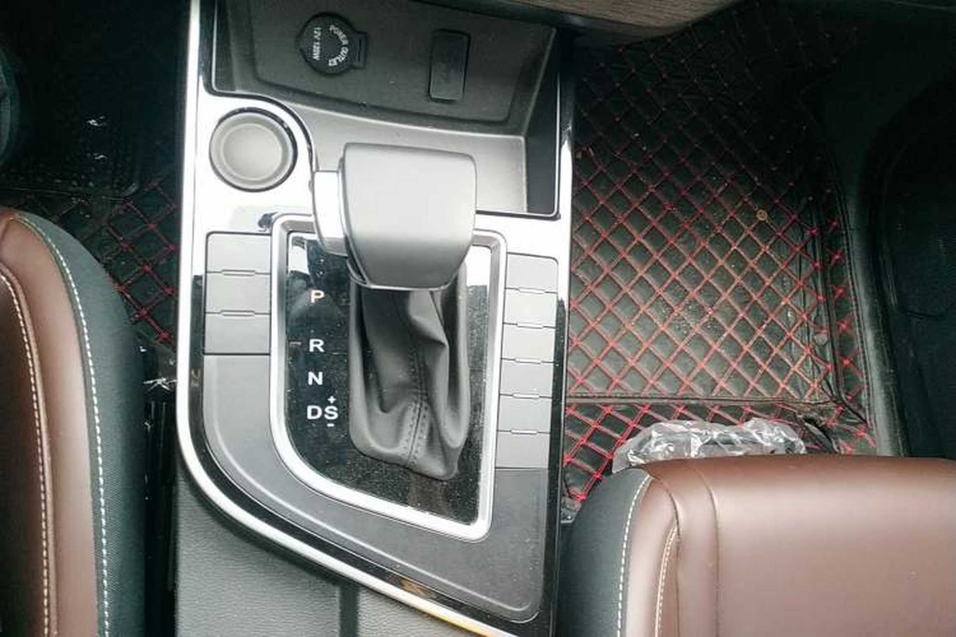 Used FORTHING T5 2022 Shengshi Edition 1.5T Automatic Dream Version Five Seats Gear Lever