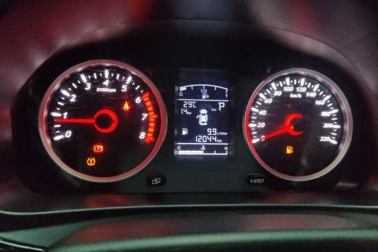 Used FORTHING T5 2022 Shengshi Version 1.5T Automatic - Yuanmeng Edition 5 Seats Instrument Cluster