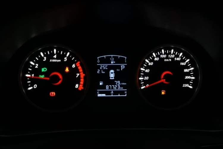 Used FORTHING T5 2022 Shengshi Version 1.5T Automatic - Yuanmeng Edition 5 Seats Instrument Cluster