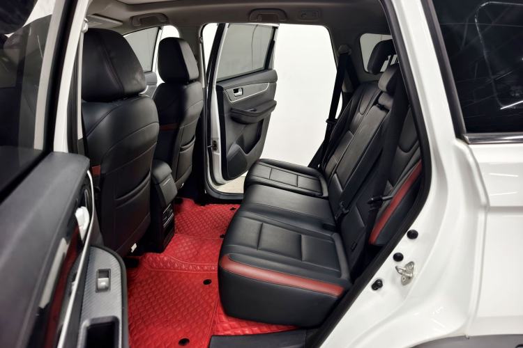Used FORTHING T5 2022 Shengshi Version 1.5T Automatic - Yuanmeng Edition 5 Seats Interior 3