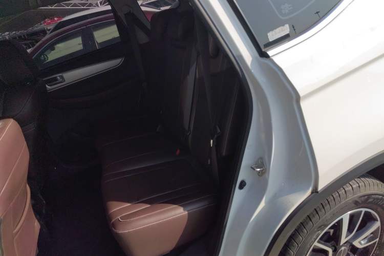 Used FORTHING T5 2022 Shengshi Edition 1.5T Automatic Dream Version Five Seats Interior 4