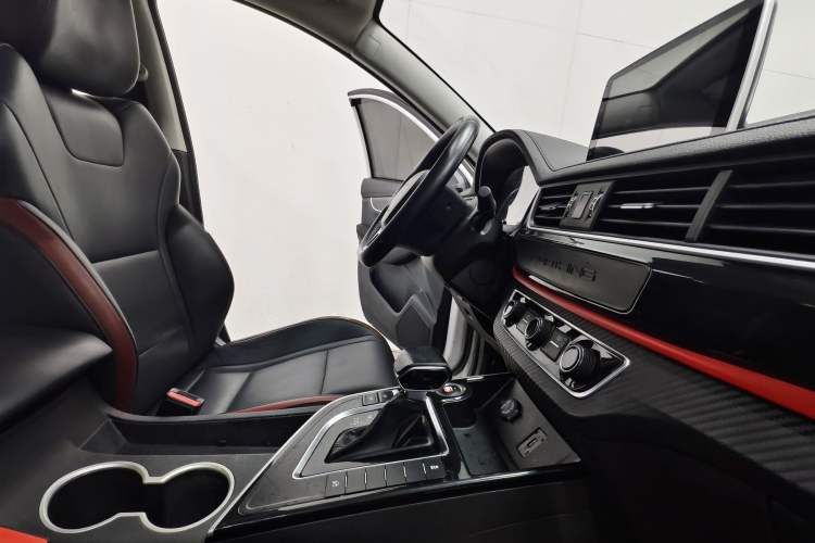Used FORTHING T5 2022 Shengshi Version 1.5T Automatic - Yuanmeng Edition 5 Seats Interior 6
