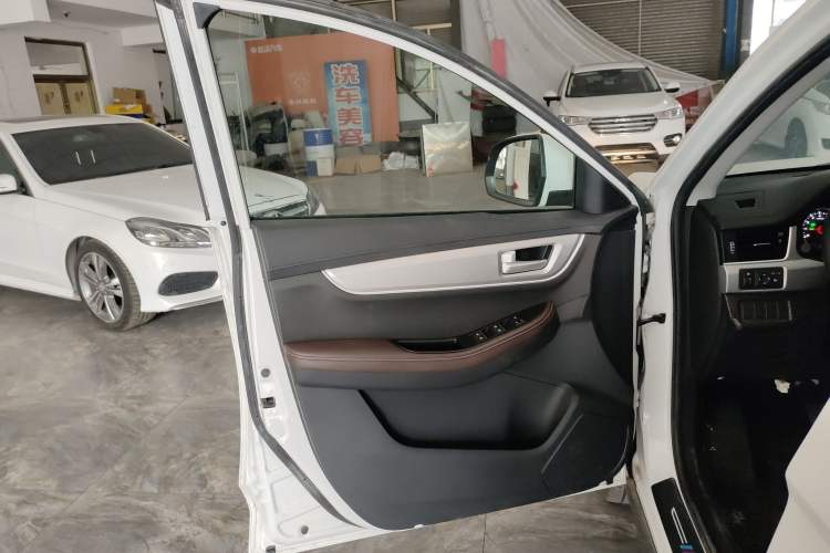 Used FORTHING T5 2022 Shengshi Edition 1.5T Automatic Dream Version Five Seats Left Front Door Interior