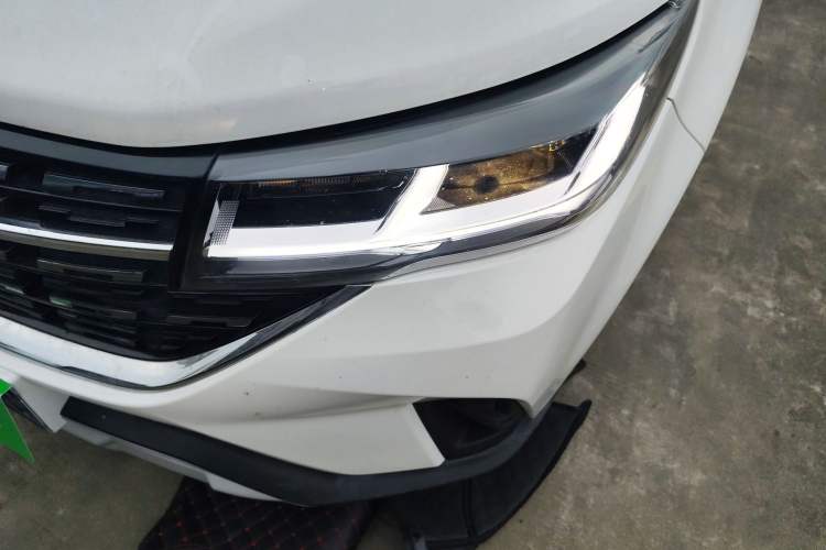 Used FORTHING T5 2022 Shengshi Edition 1.5T Automatic Dream Version Five Seats Left Front Headlight