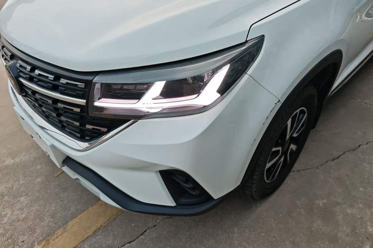 Used FORTHING T5 2022 Shengshi Edition 1.5T Automatic Dream Version Five Seats Left Front Headlight