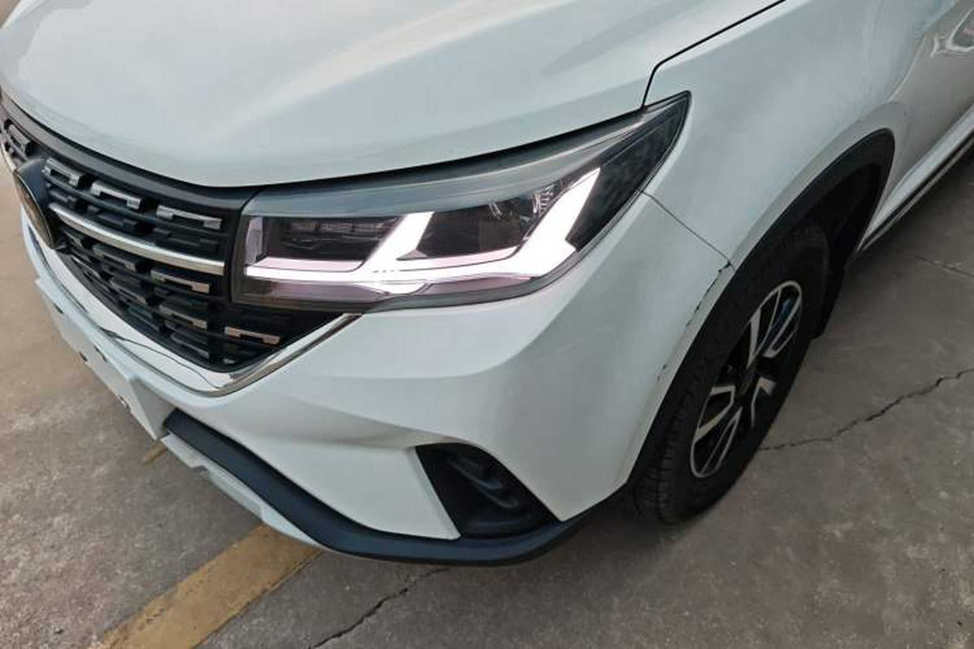 Used FORTHING T5 2022 Shengshi Edition 1.5T Automatic Dream Version Five Seats Left Front Headlight