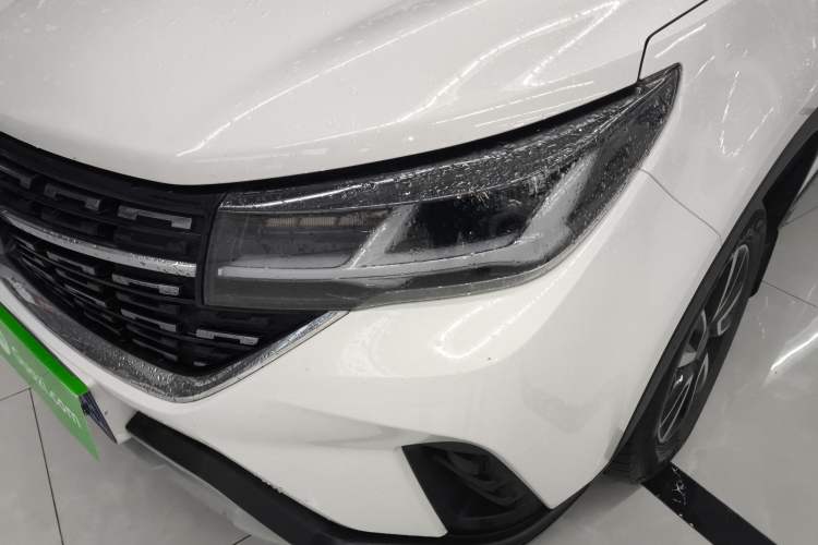 Used FORTHING T5 2022 Grand Edition 1.6L Manual Dream-Chasing Five-Seat Model Left Front Headlight