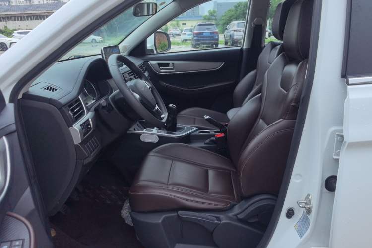 Used FORTHING T5 2022 Grand Edition 1.6L Manual Dream-Chasing Five-Seat Model Left Front Seat