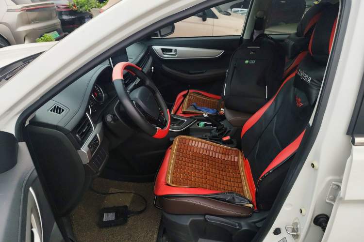 Used FORTHING T5 2022 Shengshi Edition 1.5T Automatic Dream Version Five Seats Left Front Seat