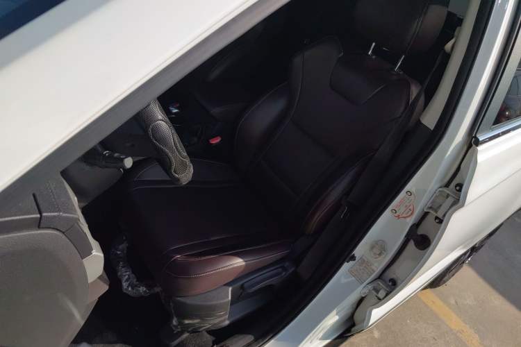 Used FORTHING T5 2022 Shengshi Edition 1.5T Automatic Dream Version Five Seats Left Front Seat