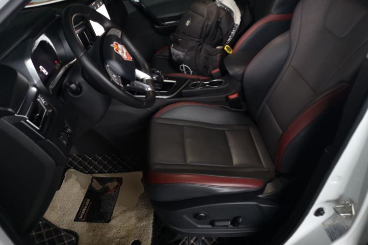 Used FORTHING T5 2022 Mach Edition 1.5T DCT Powerful 7-Seater Left Front Seat