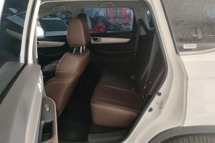 Used FORTHING T5 2022 Shengshi Edition 1.5T Automatic Dream Version Five Seats Left Rear Seat