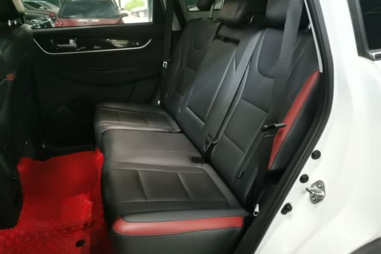 Used FORTHING T5 2022 Shengshi Version 1.5T Automatic - Yuanmeng Edition 5 Seats Left Rear Seat