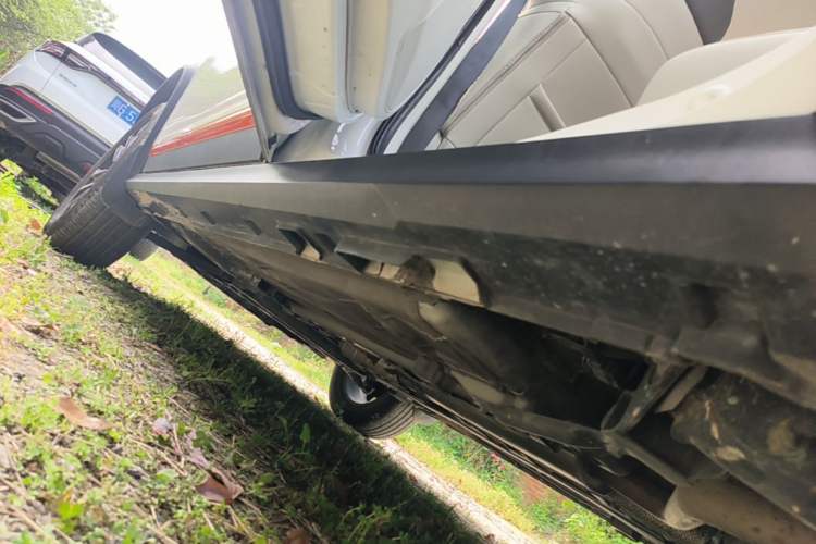 Used FORTHING T5 2022 Mach Edition 1.5T DCT High-Performance Five-Seater Left Side Sill