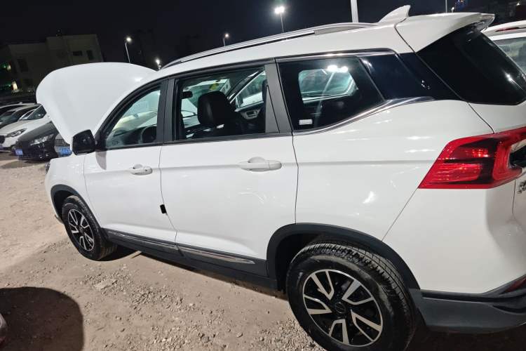 Used FORTHING T5 2022 Shengshi Edition 1.5T Automatic Dream Version Five Seats Left Side