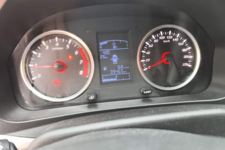 Used FORTHING T5 2022 Grand Edition 1.6L Manual Dream-Chasing Five-Seat Model Odometer Close Up