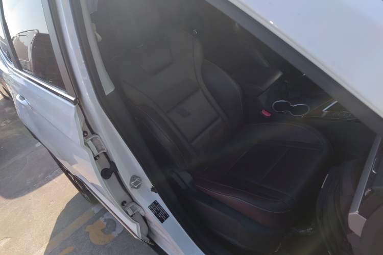 Used FORTHING T5 2022 Shengshi Edition 1.5T Automatic Dream Version Five Seats Right Front Seat