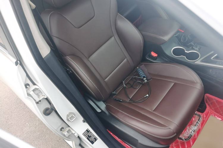 Used FORTHING T5 2022 Grand Edition 1.6L Manual Dream-Chasing Five-Seat Model Right Front Seat