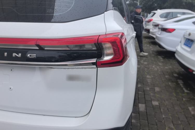 Used FORTHING T5 2022 Grand Edition 1.6L Manual Dream-Chasing Five-Seat Model Right Rear Taillight