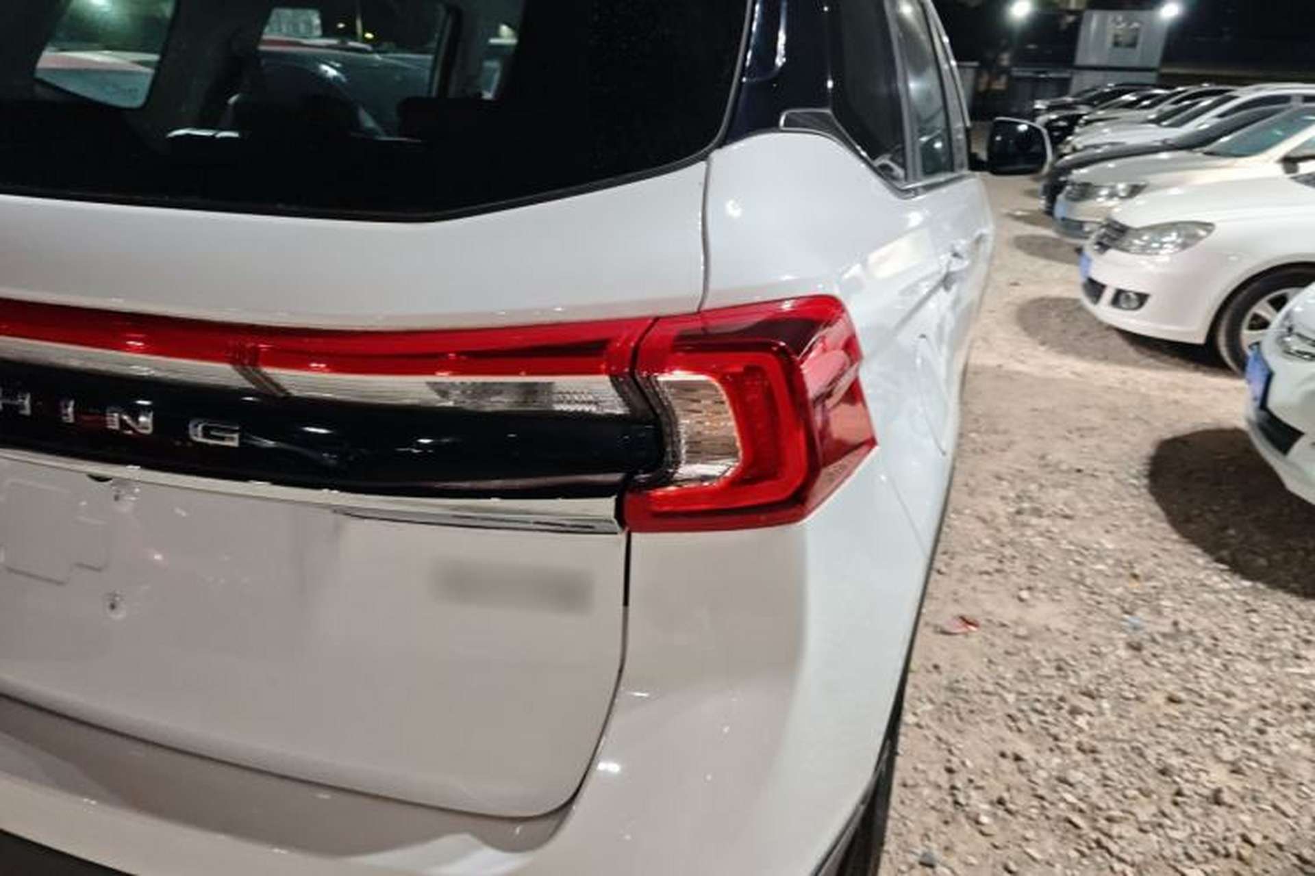 Used FORTHING T5 2022 Shengshi Edition 1.5T Automatic Dream Version Five Seats Right Rear Taillight