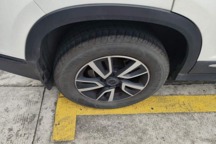 Used FORTHING T5 2022 Shengshi Edition 1.5T Automatic Dream Version Five Seats Right Rear Wheel Hub