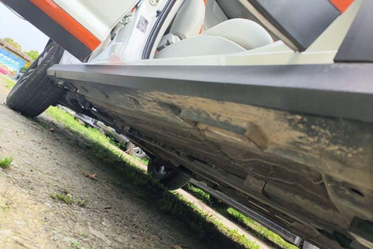 Used FORTHING T5 2022 Mach Edition 1.5T DCT High-Performance Five-Seater Right Side Sill
