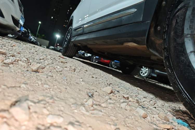 Used FORTHING T5 2022 Shengshi Edition 1.5T Automatic Dream Version Five Seats Right Side Sill