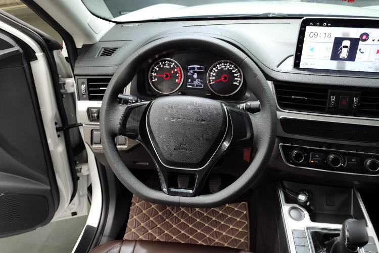 Used FORTHING T5 2022 Grand Edition 1.6L Manual Dream-Chasing Five-Seat Model Steering Wheel