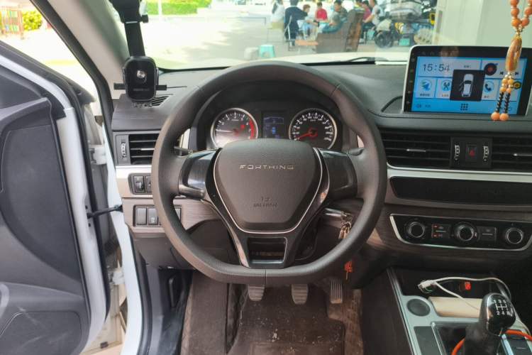 Used FORTHING T5 2022 Grand Edition 1.6L Manual Dream-Chasing Five-Seat Model Steering Wheel