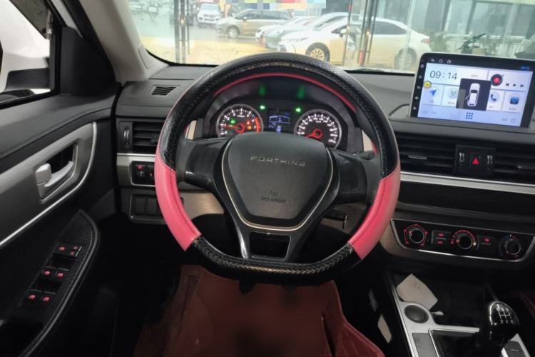 Used FORTHING T5 2022 Grand Edition 1.6L Manual Dream-Chasing Five-Seat Model Steering Wheel