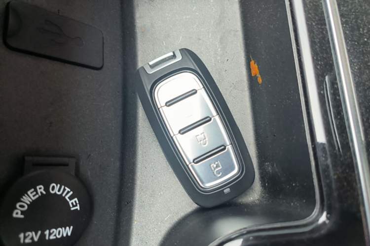 Used FORTHING T5 2022 Mach Edition 1.5T DCT High-Performance Five-Seater Vehicle Key