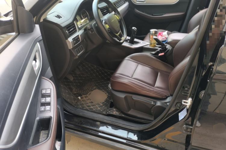 Used FORTHING T5 2023 Grand Edition 1.6L Manual Dream Version Five Seats Driver Seat