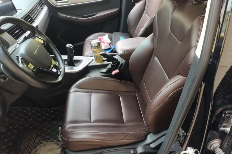 Used FORTHING T5 2023 Grand Edition 1.6L Manual Dream Version Five Seats Left Front Seat