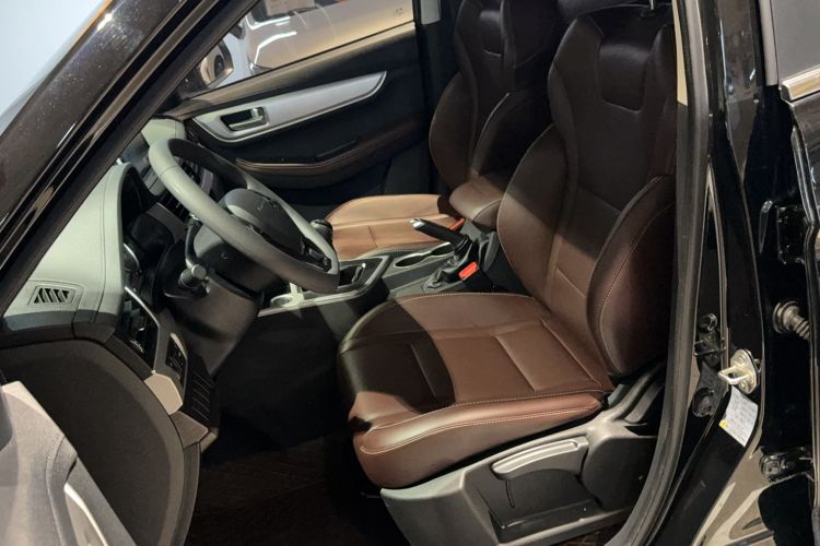 Used FORTHING T5 2023 Grand Edition 1.6L Manual Dream Version Five Seats Left Front Seat