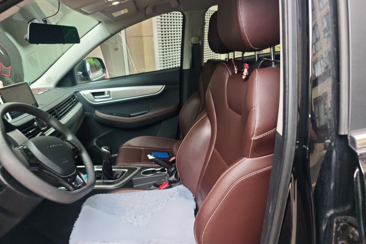 Used FORTHING T5 2023 Grand Edition 1.6L Manual Dream Version Five Seats Left Front Seat