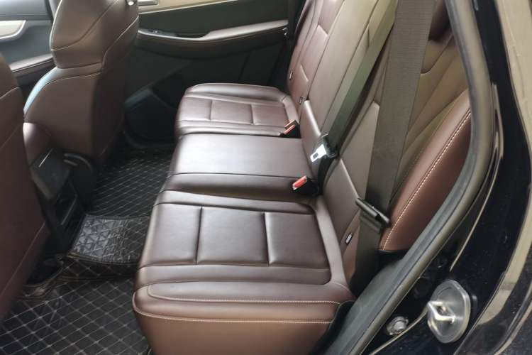 Used FORTHING T5 2023 Grand Edition 1.6L Manual Dream Version Five Seats Left Rear Seat