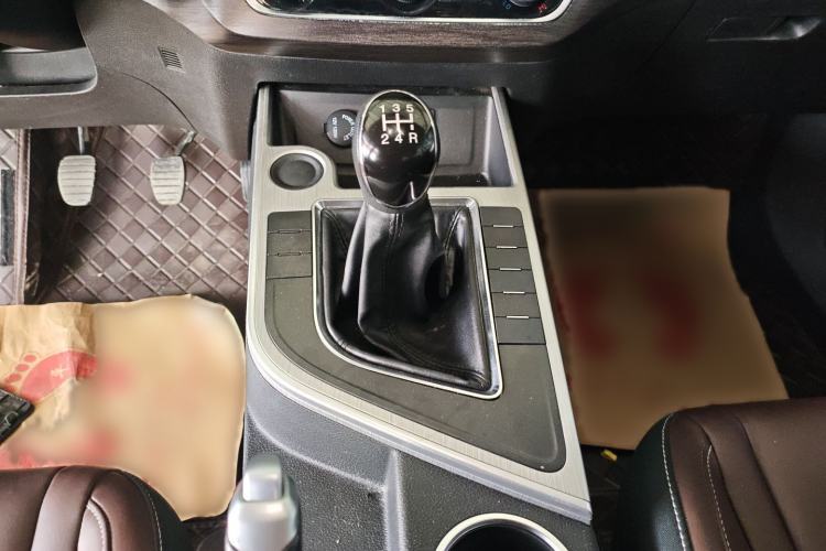 Used FORTHING T5 2023 Grand Edition 1.6L Manual Dream Version Five Seats Gear Lever