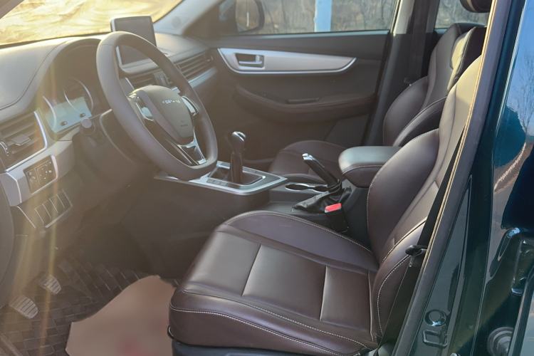 Used FORTHING T5 2023 Grand Edition 1.6L Manual Dream Version Five Seats Interior 1