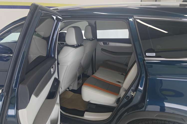 Used FORTHING T5 2023 Mach Edition 1.5T DCT Xunchi Version 7 Seats Left Rear Seat