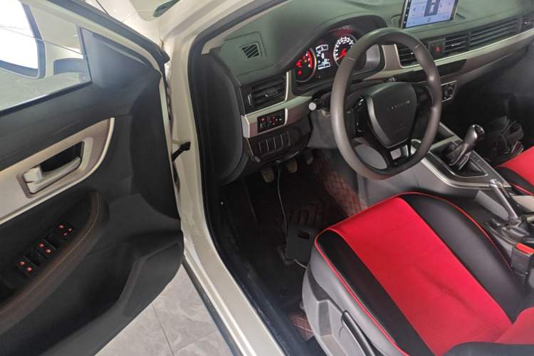 Used FORTHING T5 2023 Grand Edition 1.6L Manual Dream Version Five Seats Driver Seat