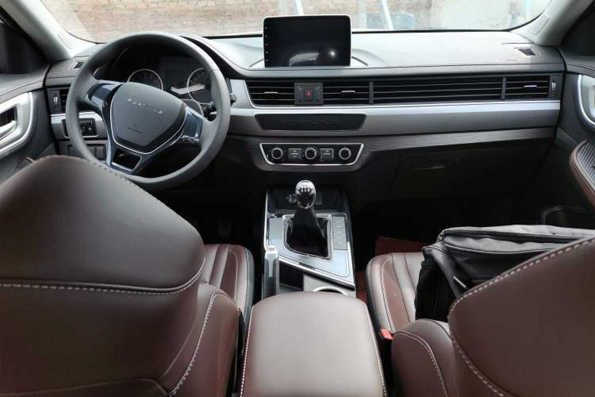 Used FORTHING T5 2024 Grand Edition 1.6L Manual Dream-Chasing Version 5 Seats Center Console
