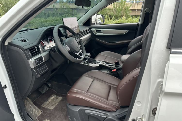 Used FORTHING T5 2024 Grand Edition 1.6L CVT Dream Model 5-Seater Interior 2