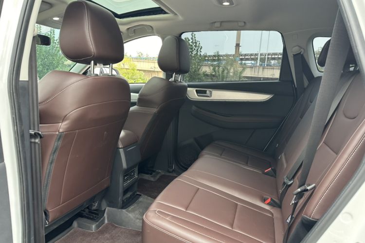 Used FORTHING T5 2024 Grand Edition 1.6L CVT Dream Model 5-Seater Interior 3