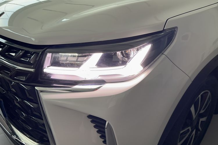 Used FORTHING T5 2024 Grand Edition 1.6L CVT Dream Model 5-Seater Left Front Headlight